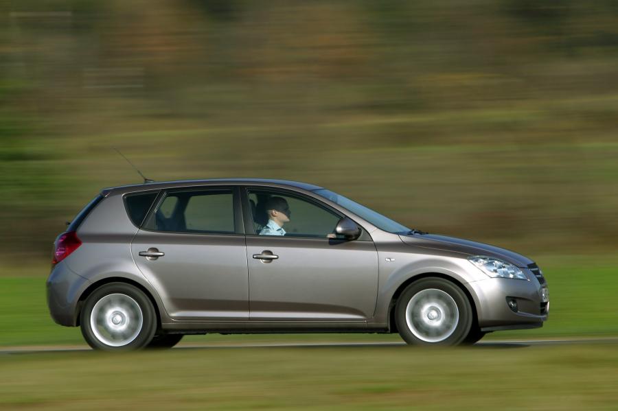  Kia cee&rsquo;d 2007 года  (фото 16 из 36)
